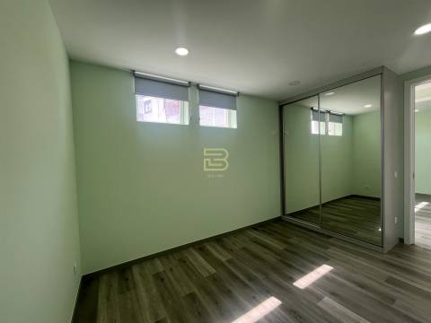 T3+1 Totalmente Renovado | Rés do Chão | Mafamude – Vila Nova de Gaia