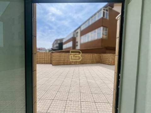 T3+1 Totalmente Renovado | Rés do Chão | Mafamude – Vila Nova de Gaia