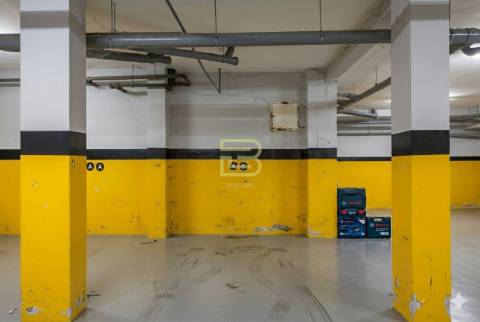 T1 com Garagem e Varanda junto ao Metro de Rio Tinto – Excelente Investimento