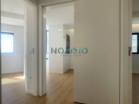 Apartamento T2 Totalmente Renovado - Frente Mar