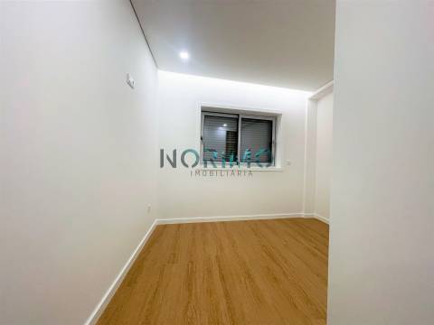 Apartamento T3 Venda em Póvoa de Varzim, Beiriz e Argivai,Póvoa de Varzim