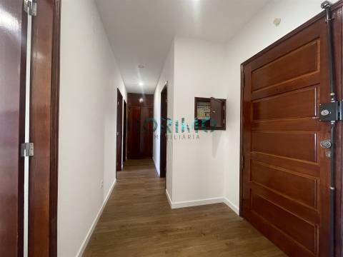 T2 Centro da Póvoa de Varzim com lugar de garagem e elevador 195.000€