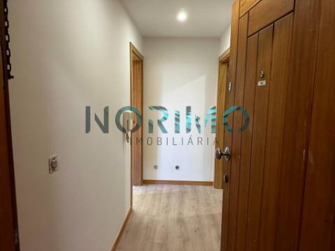Apartamento T2 Venda em Ramalde,Porto