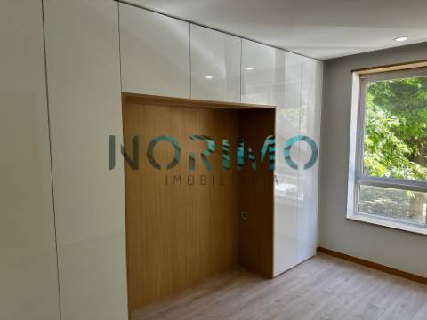 Apartamento T2 Venda em Ramalde,Porto