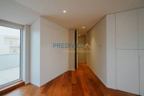 Apartamento T4 DUPLEX Venda em Póvoa de Varzim, Beiriz e Argivai,Póvoa de Varzim