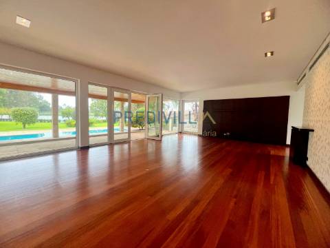 Moradia Isolada T5 Venda em Vilar de Pinheiro,Vila do Conde