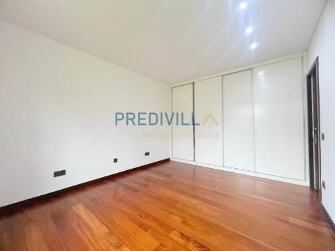 Moradia Isolada T5 Venda em Vilar de Pinheiro,Vila do Conde