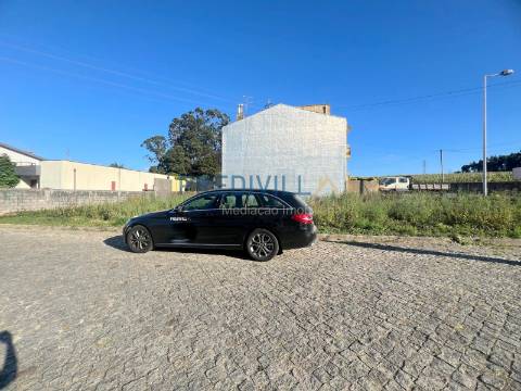 Terreno Para Construção  Venda em Castêlo da Maia,Maia