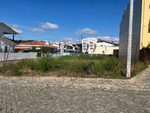 Terreno Para Construção  Venda em Castêlo da Maia,Maia