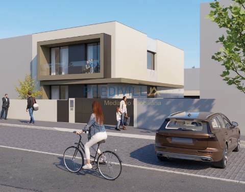 Moradia T4+1 Venda em Moreira,Maia