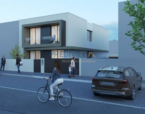 Moradia T4+1 Venda em Moreira,Maia