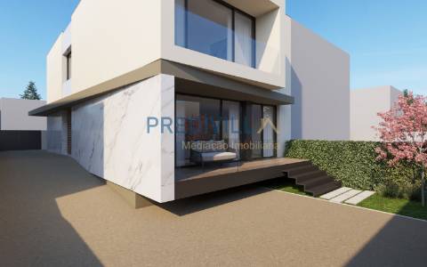Moradia T4+1 Venda em Moreira,Maia