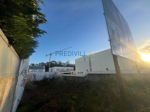 Moradia T4+1 Venda em Moreira,Maia