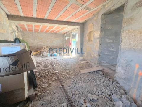 Moradia Devoluta T2 Venda em Castêlo da Maia,Maia