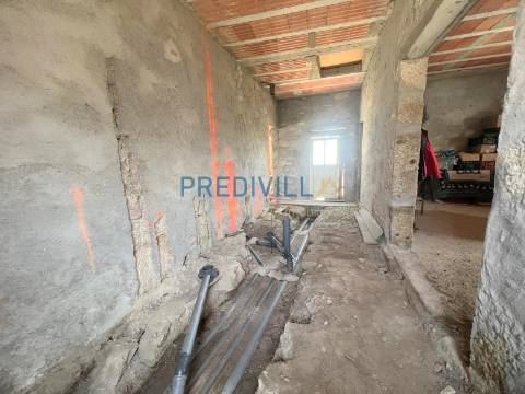 Moradia Devoluta T2 Venda em Castêlo da Maia,Maia