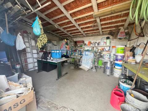 Moradia Devoluta T2 Venda em Castêlo da Maia,Maia