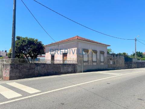 Moradia Devoluta T2 Venda em Castêlo da Maia,Maia