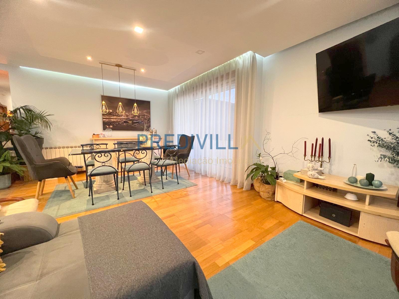 Apartamento T3 Venda em Nogueira e Silva Escura,Maia