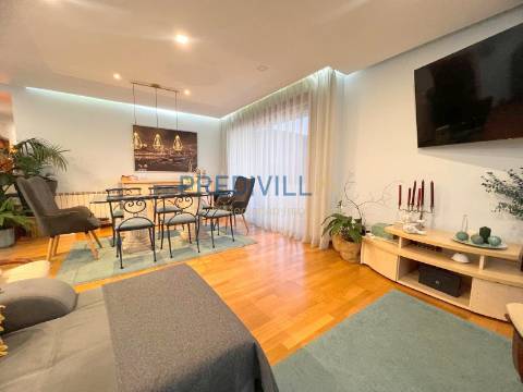 Apartamento T3 Venda em Nogueira e Silva Escura,Maia