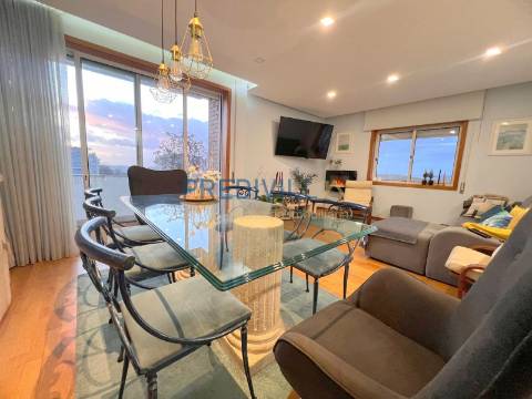 Apartamento T3 Venda em Nogueira e Silva Escura,Maia