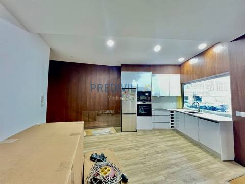 Apartamento T1+1 Venda em Póvoa de Varzim, Beiriz e Argivai,Póvoa de Varzim