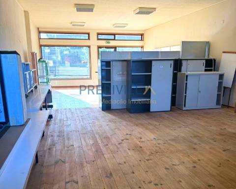 Loja  Venda em Cidade da Maia,Maia