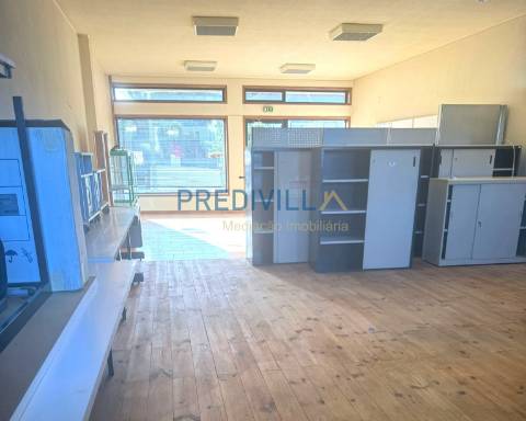 Loja  Venda em Cidade da Maia,Maia