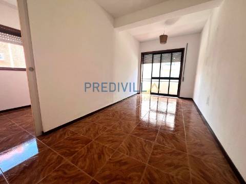 Apartamento T1 Venda em Moreira,Maia