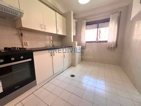 Apartamento T1 Venda em Moreira,Maia