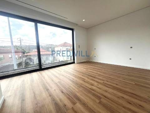 Moradia Geminada T4 Venda em Vilar e Mosteiró,Vila do Conde
