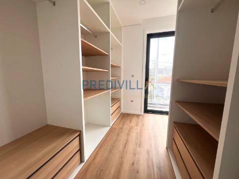 Moradia Geminada T4 Venda em Vilar e Mosteiró,Vila do Conde