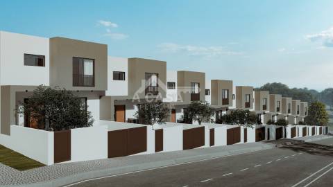 Moradia em Banda T3 nova