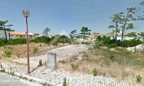 Terreno para construção com 600 m2 e cerca de 11 m de frente na Torreira