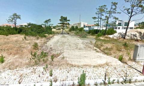Terreno para construção com 600 m2 e cerca de 11 m de frente na Torreira