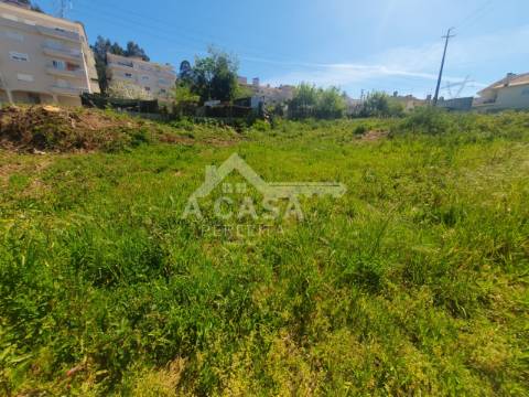 Terreno para construção de 587 m2 em Maceira de Sarnes