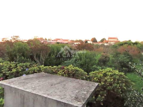 Terreno com viabilidade de construção com 1900 m2 e 15 m de frente em Guetim