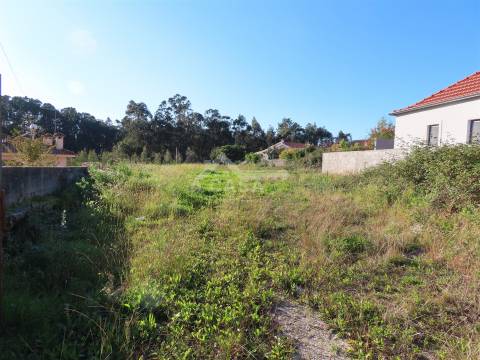 Terreno para construção com 810 m2 e de 10 m de frente em São Miguel do Souto