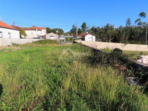 Terreno para construção com 810 m2 e de 10 m de frente em São Miguel do Souto