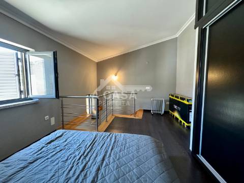 Moradia em Banda T1 totalmente restaurada em Celorico da Beira