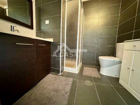 Moradia em Banda T1 totalmente restaurada em Celorico da Beira