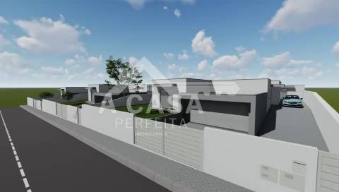 Moradia isolada térrea T3+1 de luxo com garagem e anexo em Travanca