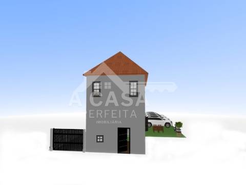 Prédio todo remodelado com 2 moradias T2 e 1 moradia T1 independentes em Souto