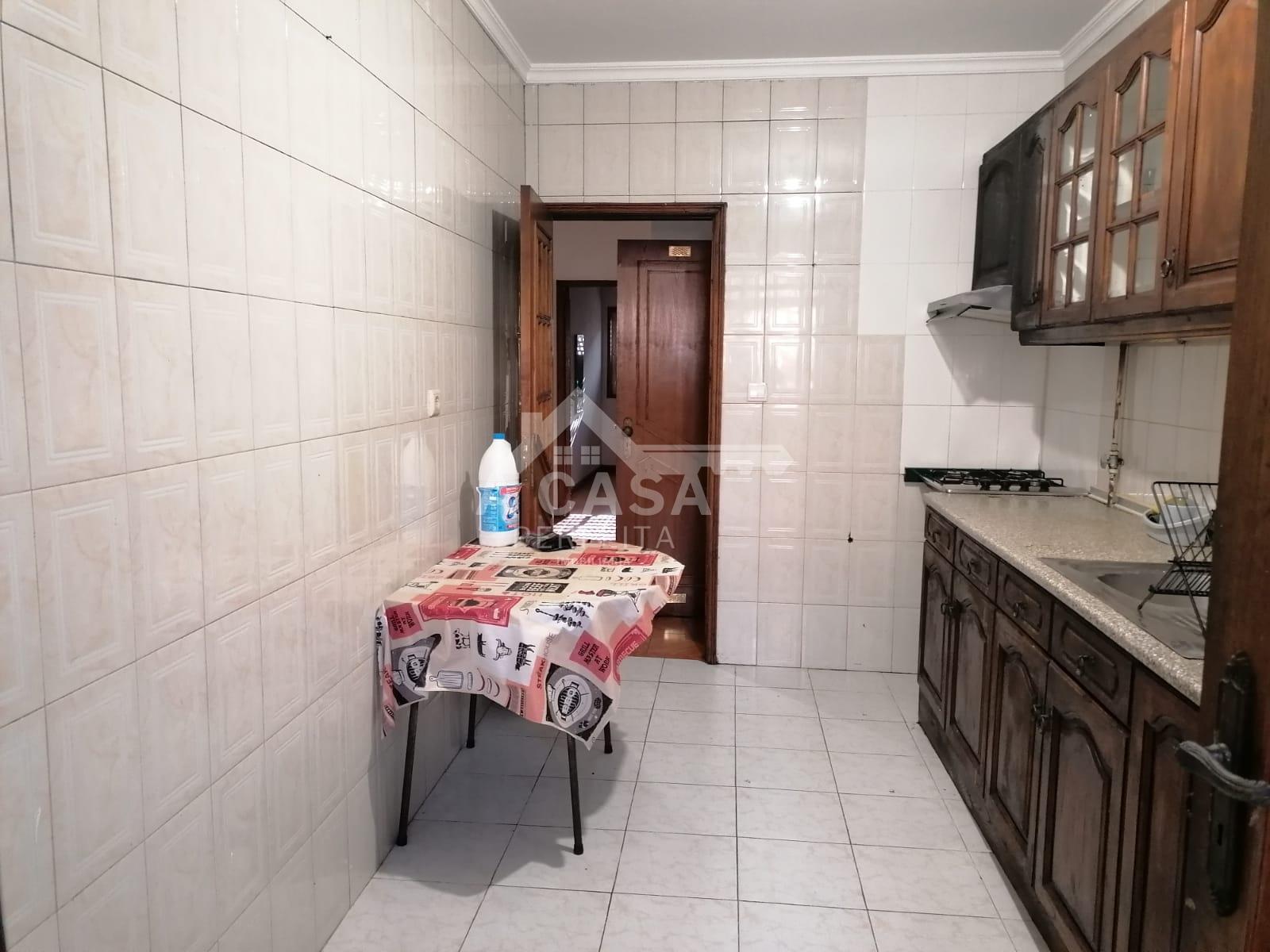 Apartamento T2 em Santa Maria Maior
