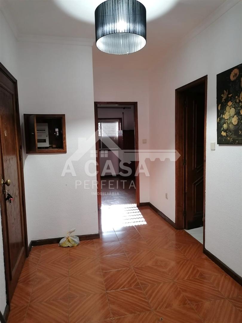 Apartamento T2 em Santa Maria Maior