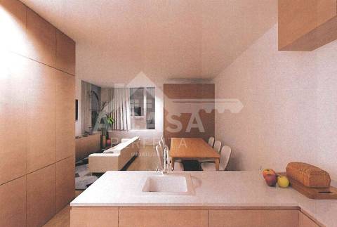 Andar moradia T2 completamente renovada