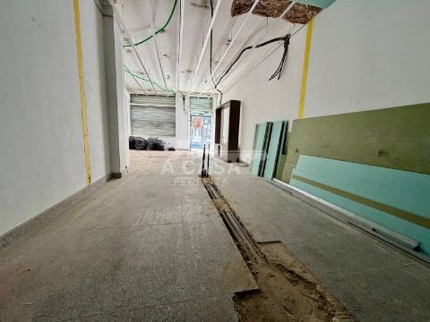 Andar moradia T2 completamente renovada