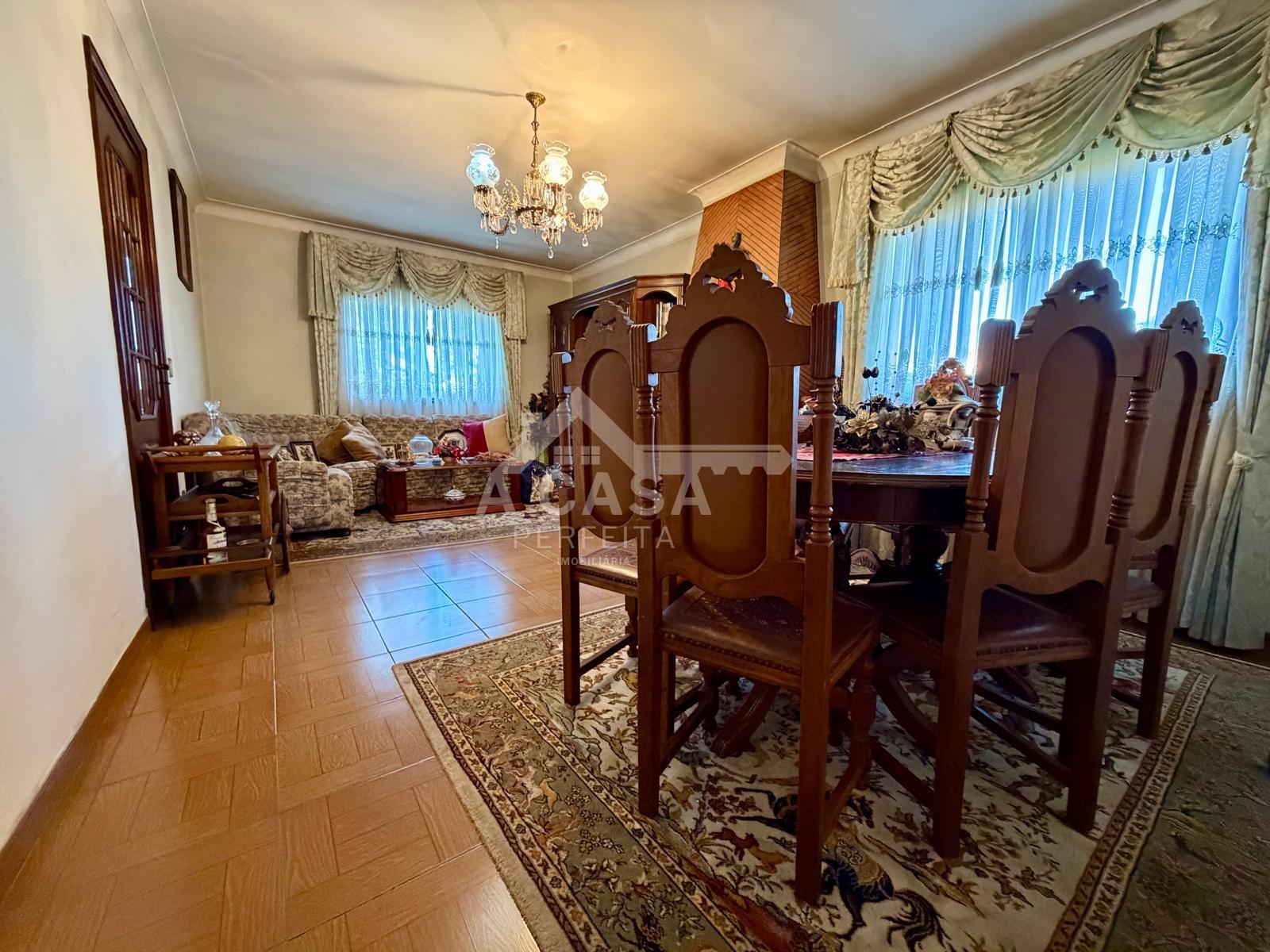 Moradia Isolada Térrea T3 com anexos e logradouro em São João