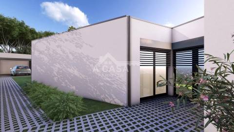 Moradia geminada térrea T2 totalmente renovada com garagem em São Martinho da Gândara