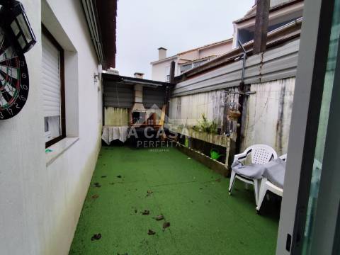 Moradia T3 Térrea com pátio