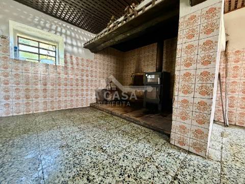 Moradia isolada T3 com garagem e logradouro em São Vicente de Pereira Jusã